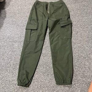 Brand new green cargo pants with zipper